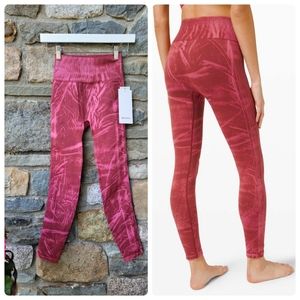 Lululemon  New!! Ebb to  street  to  dye  for  leggings